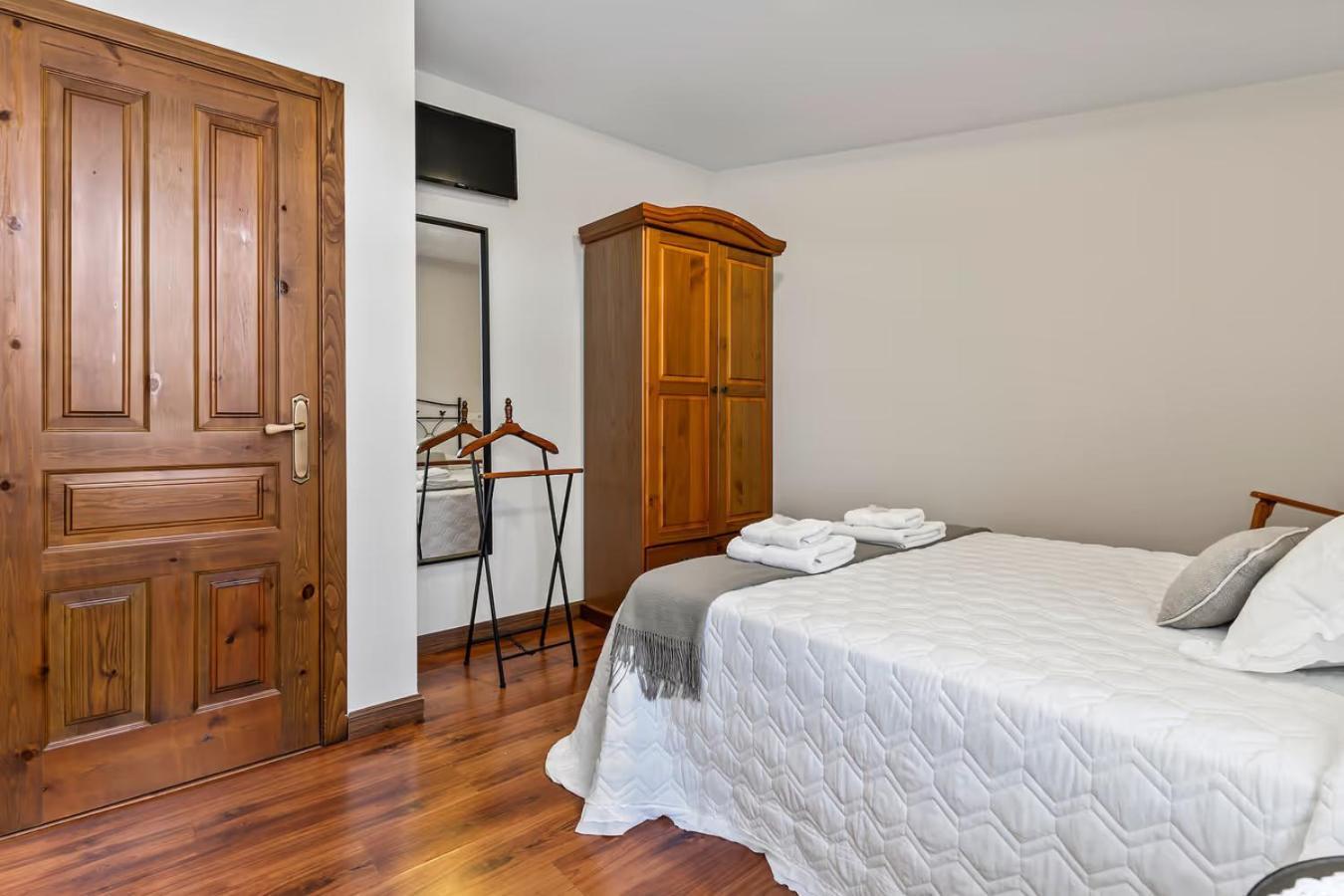 Apartamentos Turisticos As Cetareas Rinlo Camera foto